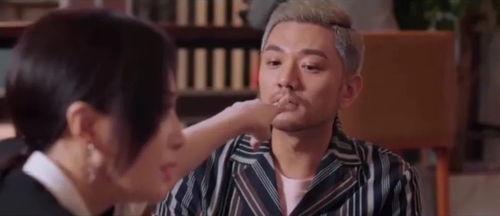 娱乐圈八卦直播间吃瓜,揭秘明星幕后故事，吃瓜群众狂欢盛宴